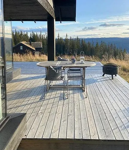 Mountain Cabinin Valdres 度假居 *